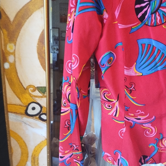 Top CONSTANCE SAUNDERS FOR RICHARD - Picture 3 of 10